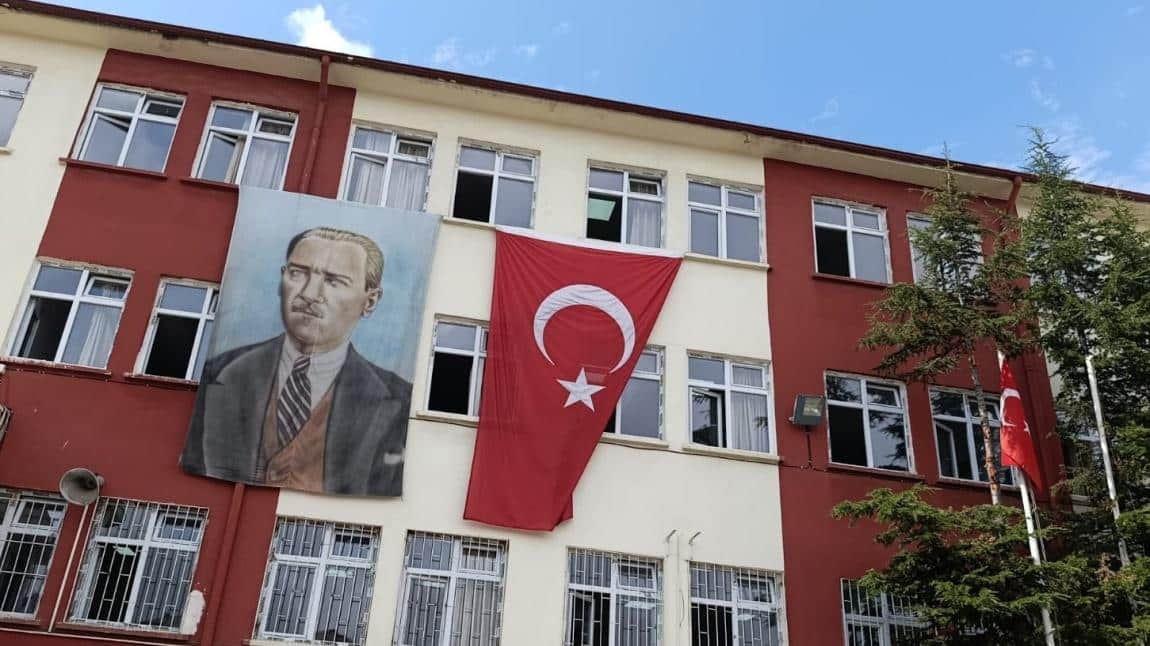 2025-2026 EĞİTİM-ÖĞRETİM YILI OKULUMUZUN AÇILIŞ TÖRENİ